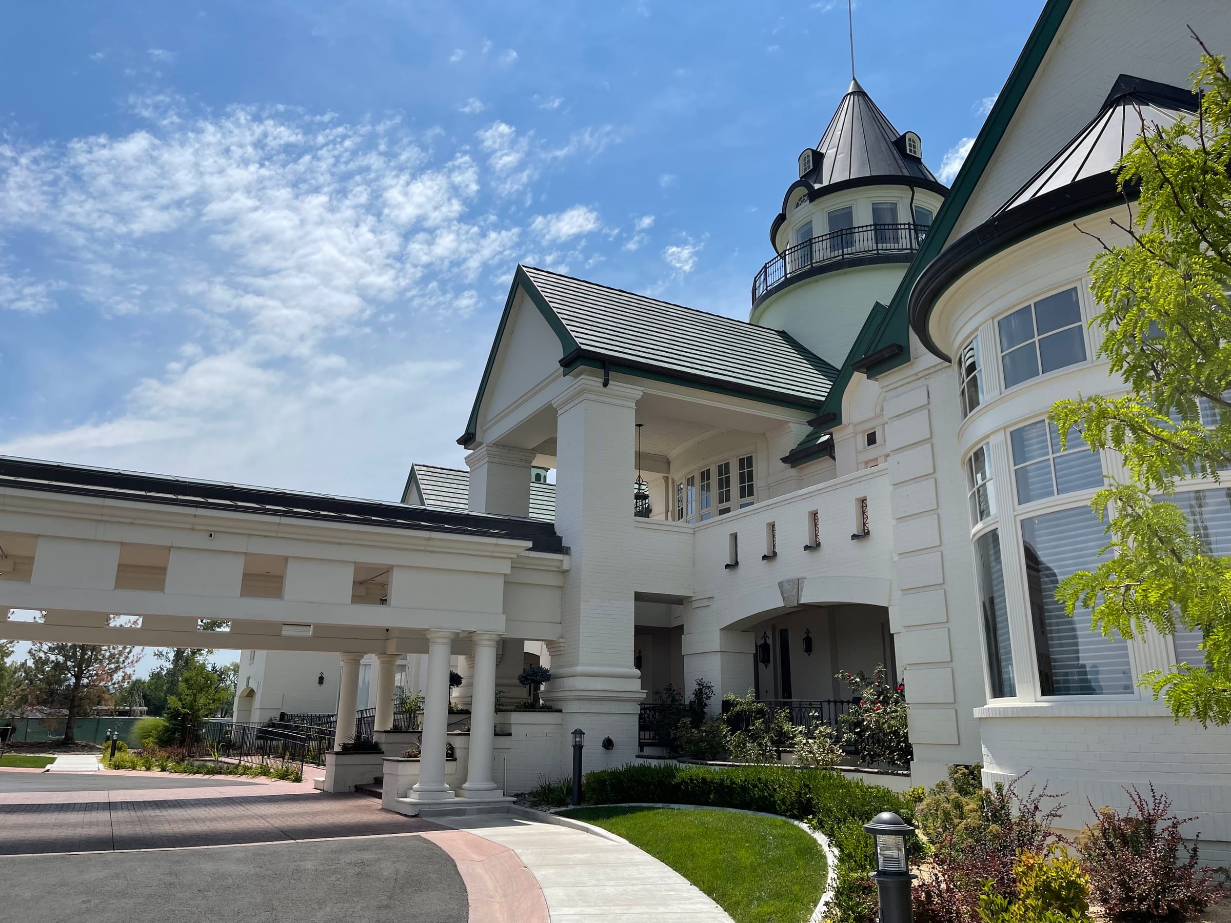 The entrance and turret of the Rancharrah clubhouse