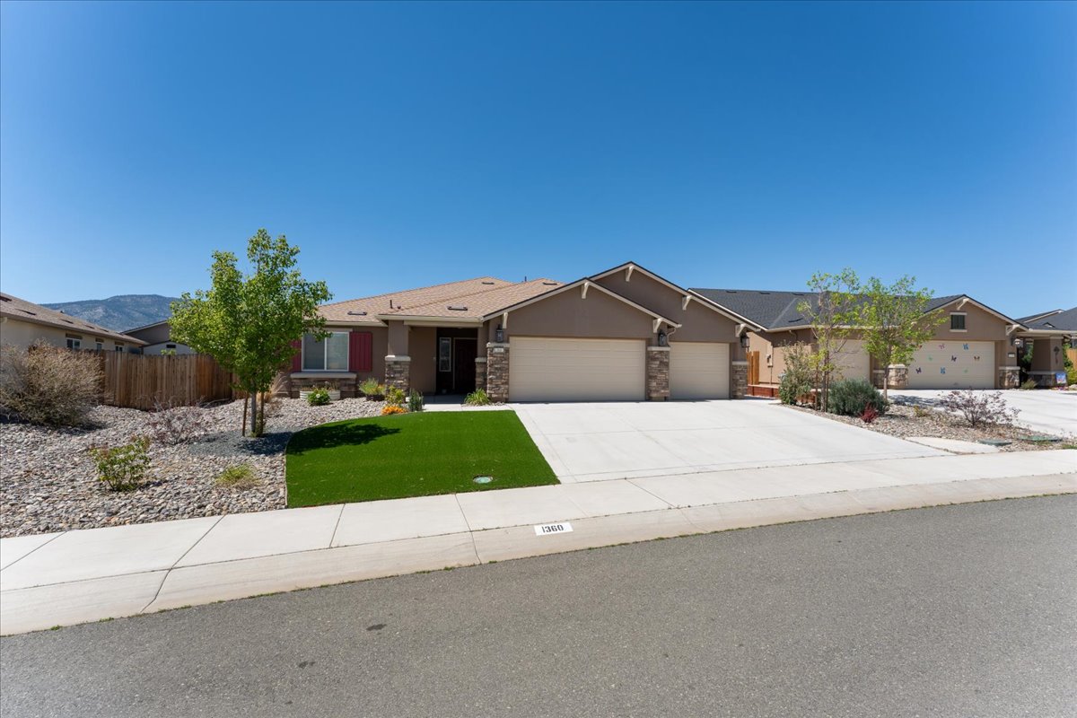 1360 Tule Peak Circle